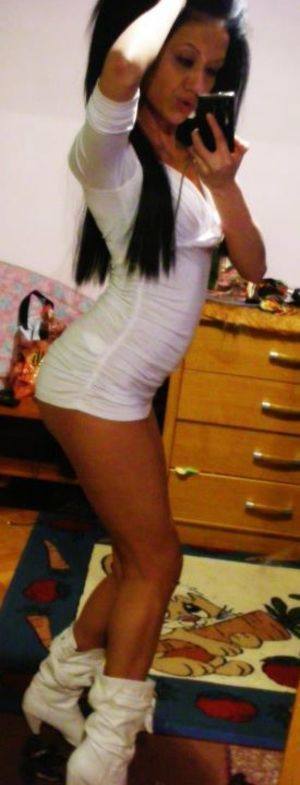 Connect with Hillary (19) in California | Adult Dating
