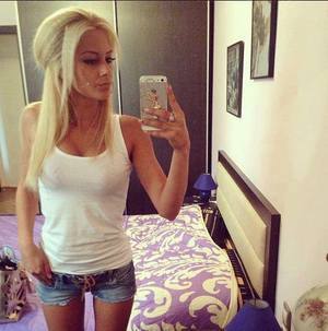 Julie (20) in Wisconsin | Private Adult Dating Profile