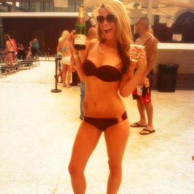 Natalie, 30, Wisconsin | Younger Adult Woman Seeking Older Men