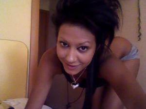 Alena (24) in Ontario | Fast Casual Dating