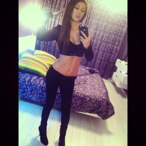 Meet Amiya from South Carolina (29) | Discreet Adult Dating