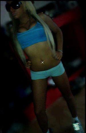 Meet Kylee (18) from Alberta | No-Strings Adult Dating