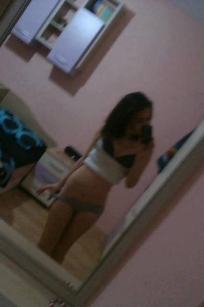 Photo of Elisa, 29, adult dating profile from Oakdale, CA