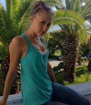 Meet Jody (18) from California | No-Strings Adult Dating
