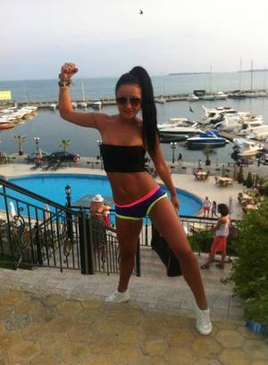 Helen (19), British Colombia | Local Discreet Adult Connection