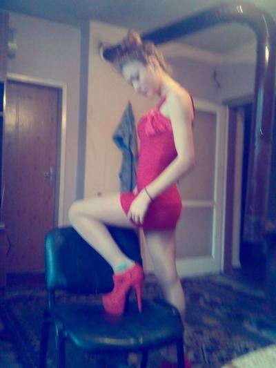 Danae (29) | New York Adult Dating and Private Meetups