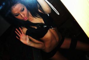 Meet local singles like Mahalia from Roberts, Idaho who want to fuck tonight