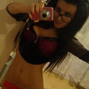 Gussie from Russellville, Alabama is looking for adult webcam chat