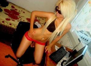 Dorthey from Stromsburg, Nebraska is looking for adult webcam chat