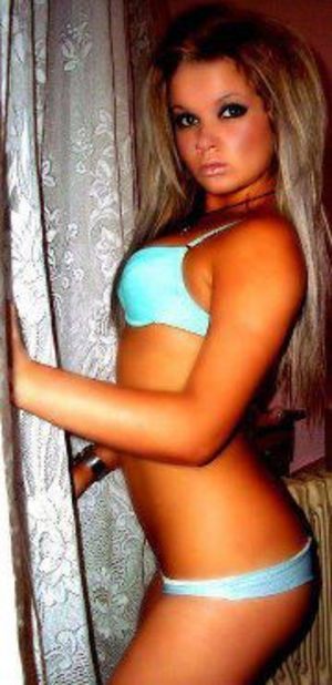 Hermine from Saticoy, California is looking for adult webcam chat