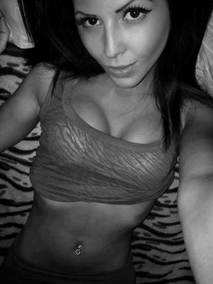Merissa from Bonner West Riverside, Montana is looking for adult webcam chat