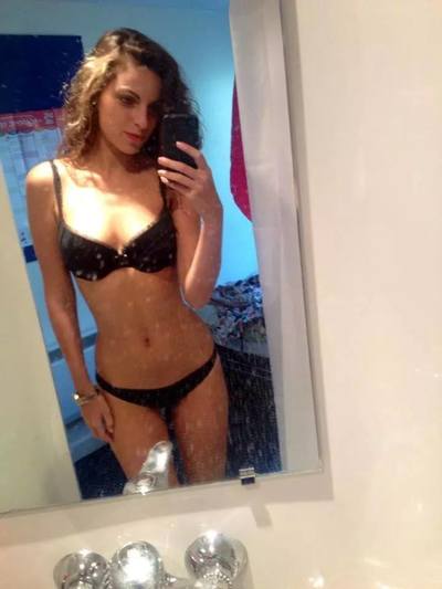 Janella from Longwood, Florida is interested in nsa sex with a nice, young man