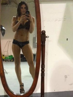 Jacqui from Launiupoko, Hawaii is looking for adult webcam chat