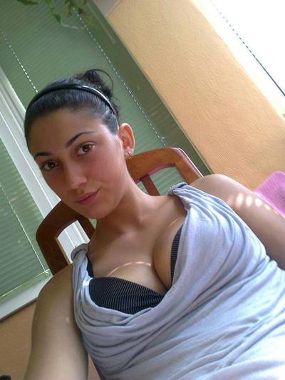 Lucrecia from Los Angeles, California is interested in nsa sex with a nice, young man