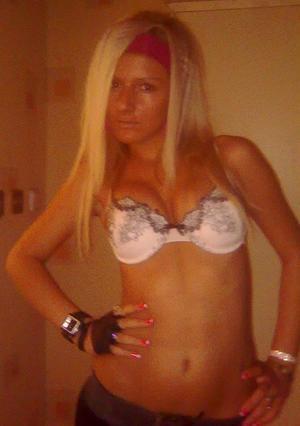 Jacklyn from Warwick, North Dakota is looking for adult webcam chat