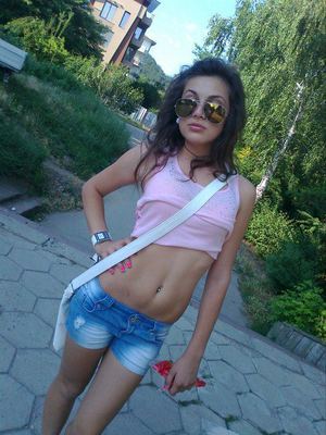 Delila from Glendale, Arizona is looking for adult webcam chat