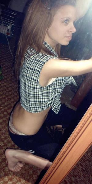 Jeanett from  is interested in nsa sex with a nice, young man