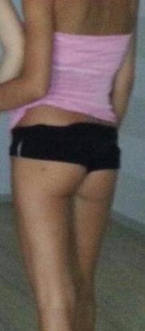 Nelida from Maunaloa, Hawaii is looking for adult webcam chat
